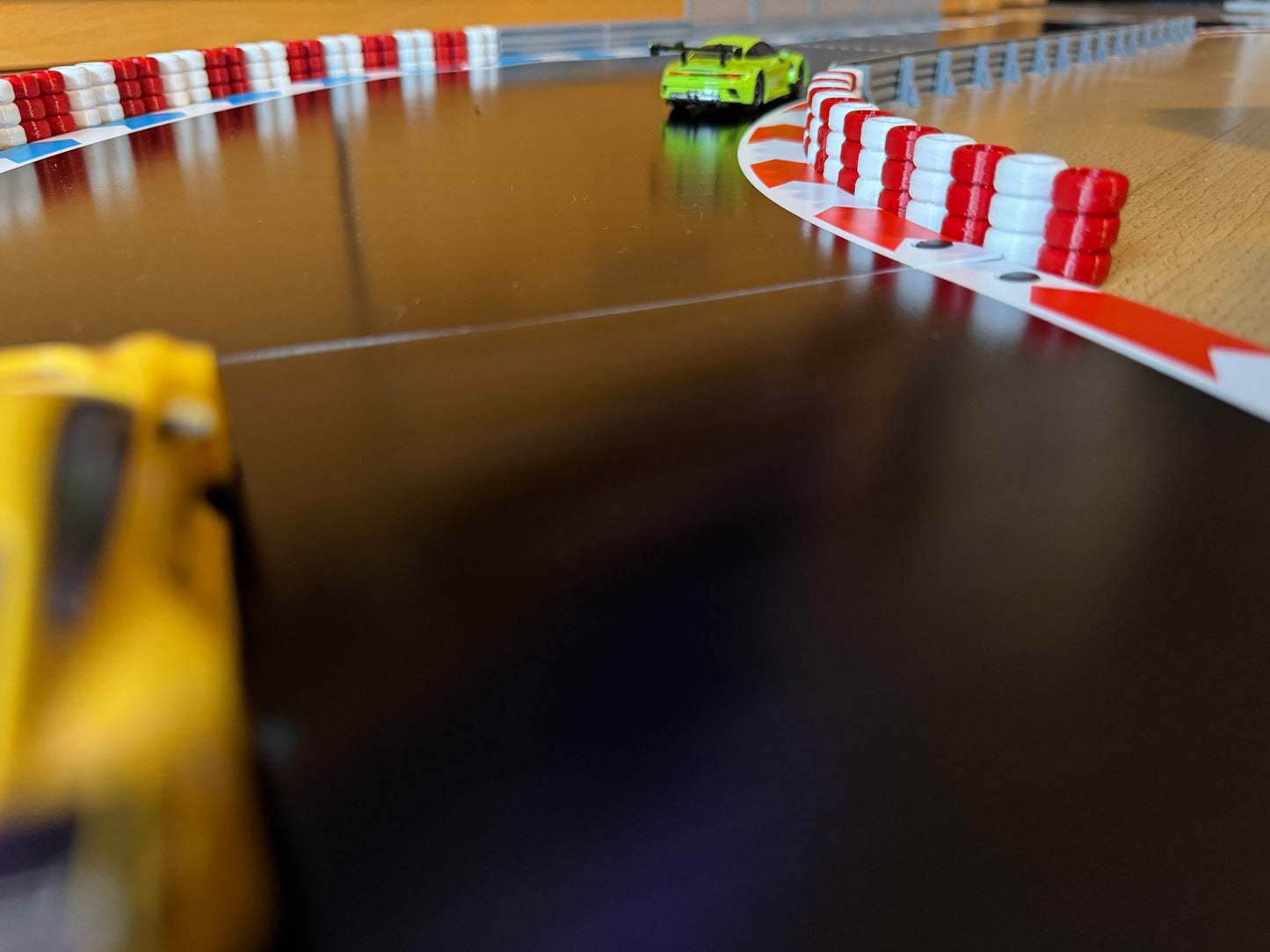 Carrera Hybrid 1:50 Reifenstapel 30x für Rennbahn-Dekoration Deko Diorama Absperrung