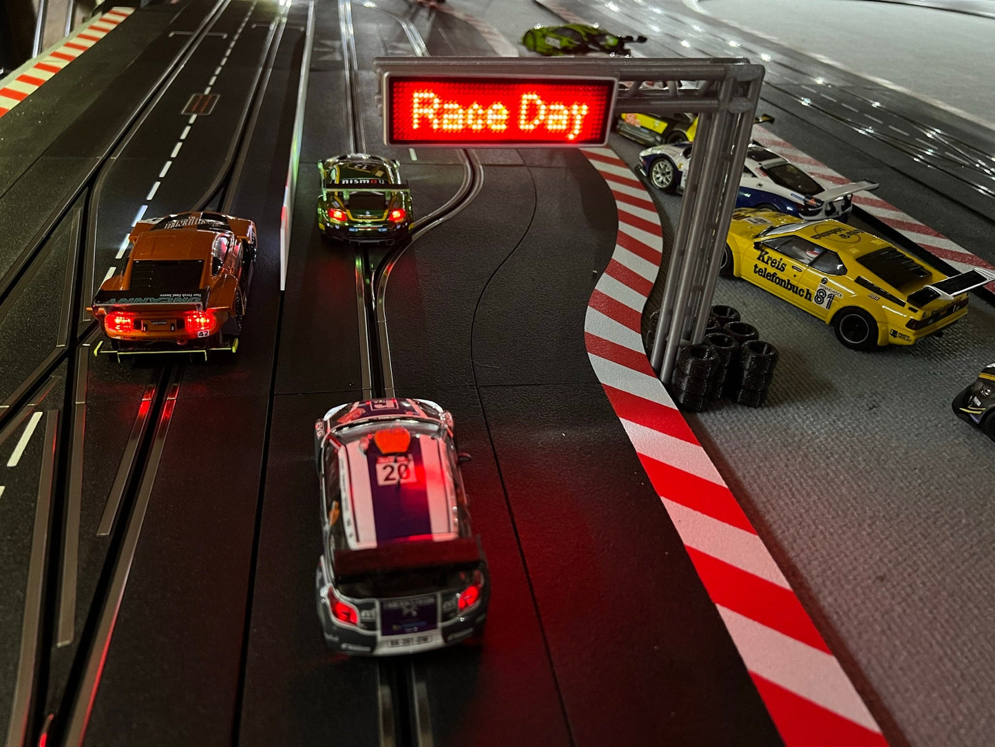 Slotcar Carrera LED Schild Bahndeko Werbetafel Infoschild Slot Car 124 132