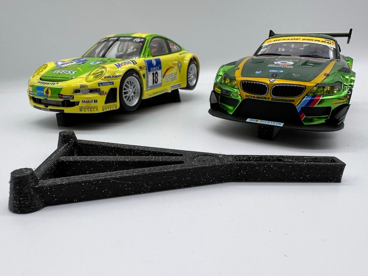 Slotcar Carrera 1:32 132 Auto Car Stand Ständer Display 10x Bahndekoration Rennbahn-Dekoration Slot Car