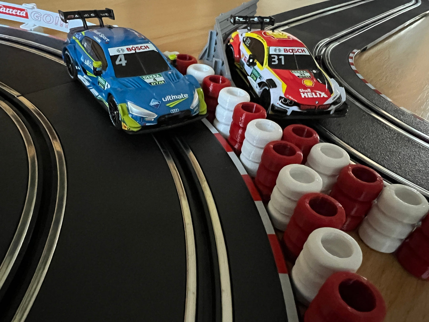 Slot Car Carrera Go 143 Digital Reifenstapel für Rennbahn-Dekoration Bahndeko Modellbau Diorama Slotcar Sturmkind Drift Absperrung 20x