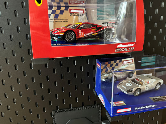 Slotcar 1:32 132 3x Halter Ständer für Carrera Originalverpackung passend auf Skadis Lochplatte der Firma Ikea