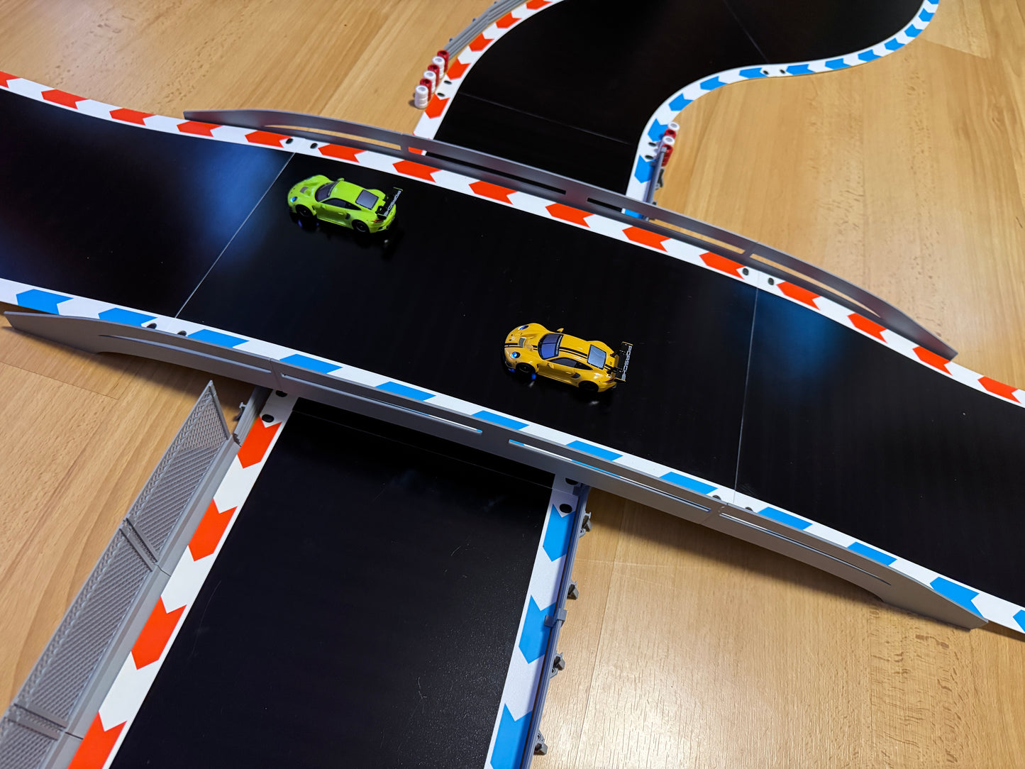 Carrera Hybrid 1:50 Brücke Durchfahrt Tunnel für Rennbahn-Dekoration Deko Diorama Steg Hindernis