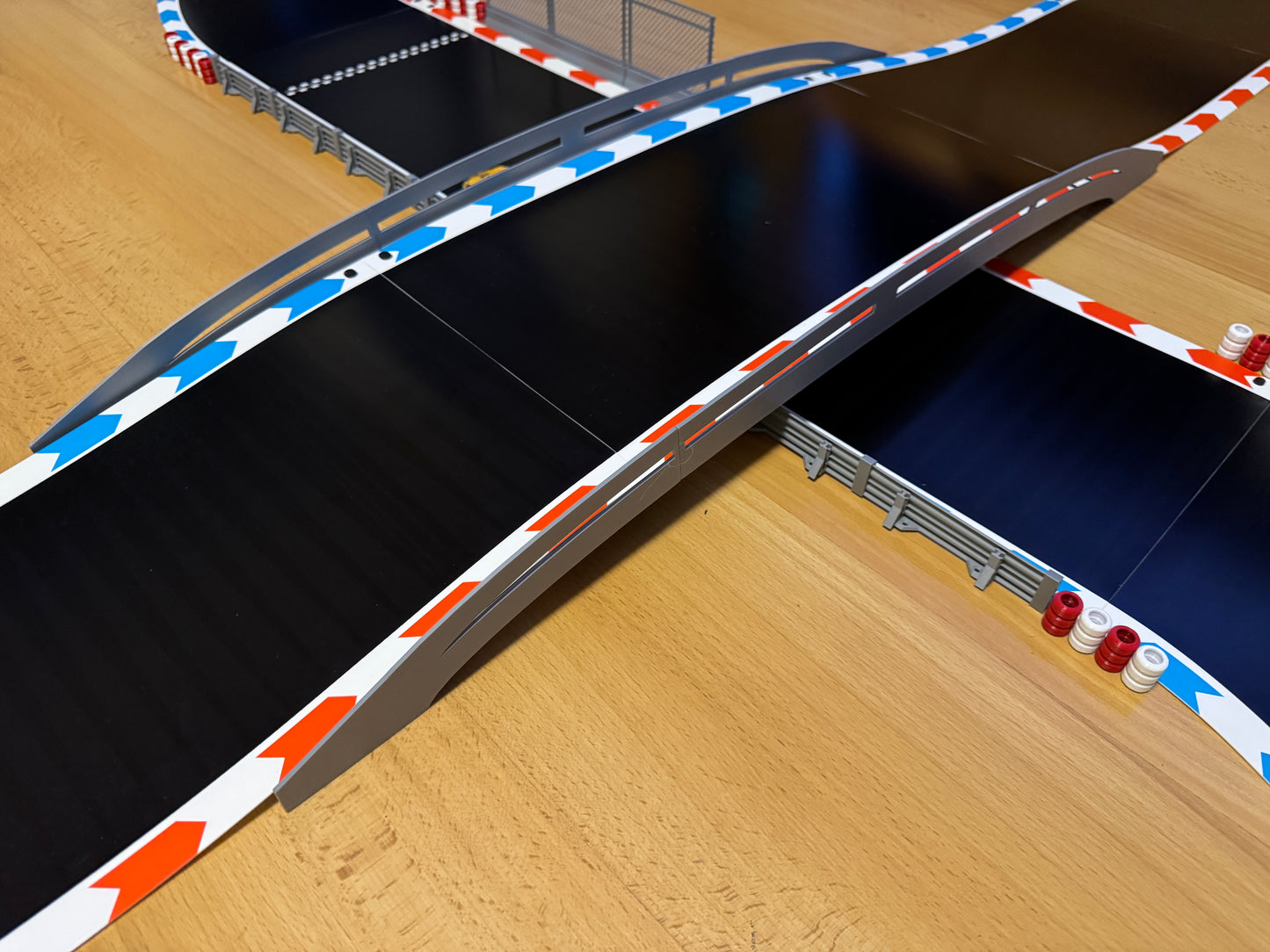 Carrera Hybrid 1:50 Brücke Durchfahrt Tunnel für Rennbahn-Dekoration Deko Diorama Steg Hindernis