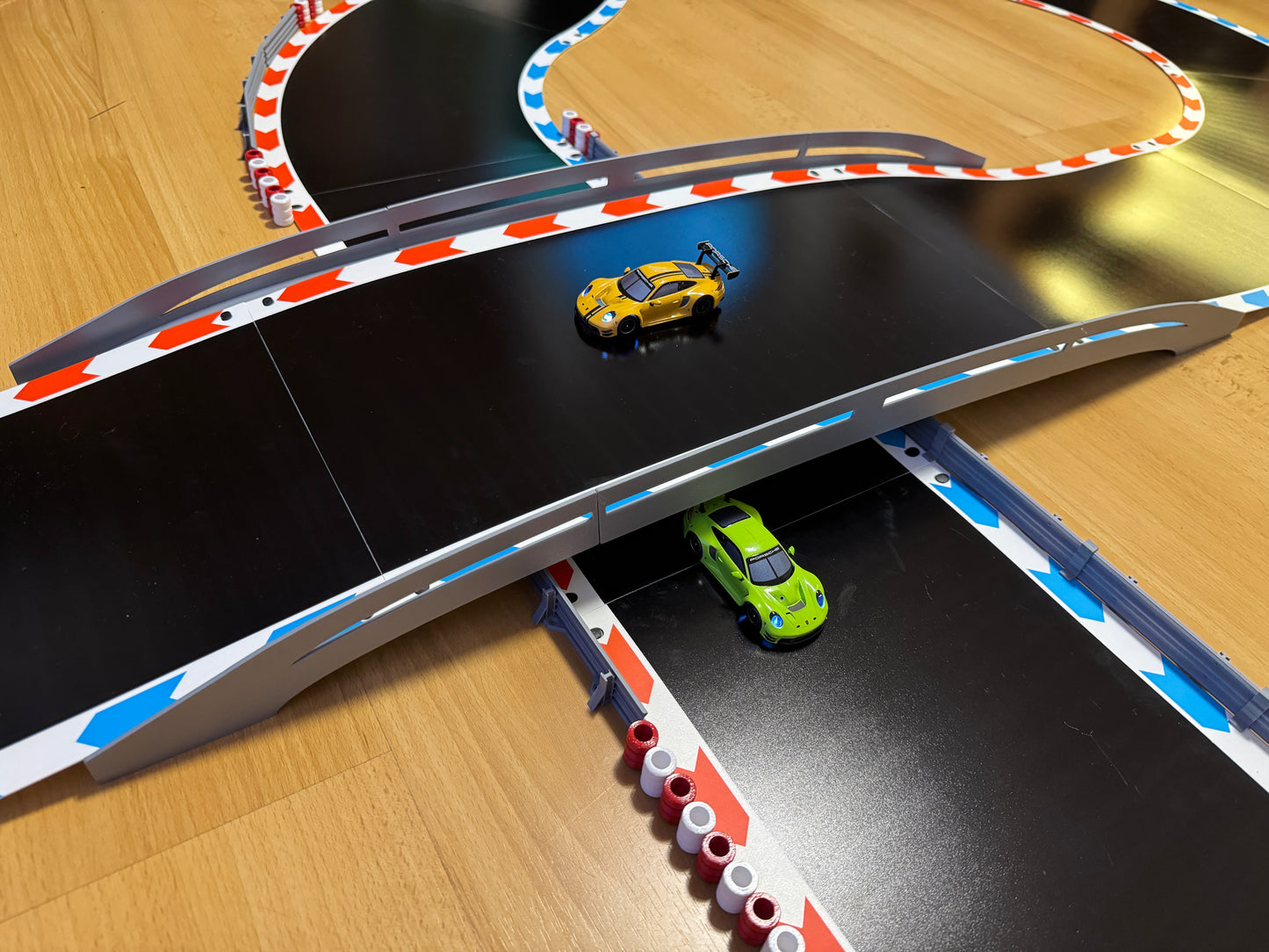 Carrera Hybrid 1:50 Brücke Durchfahrt Tunnel für Rennbahn-Dekoration Deko Diorama Steg Hindernis