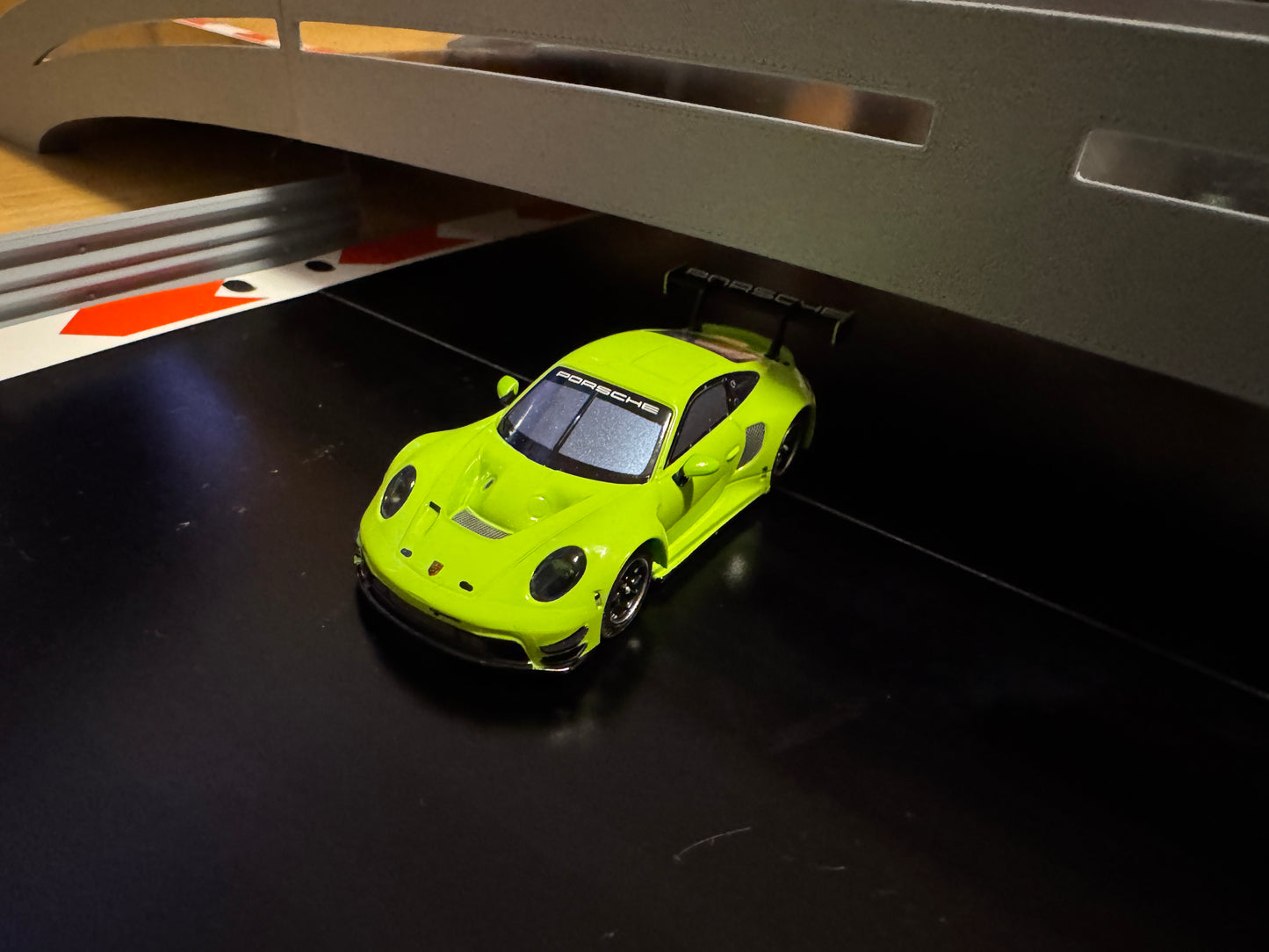 Carrera Hybrid 1:50 Brücke Durchfahrt Tunnel für Rennbahn-Dekoration Deko Diorama Steg Hindernis