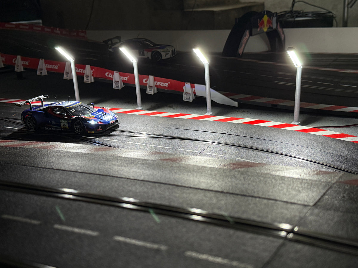 Slotcar Carrera COB-LED Bahnbeleuchtung Flutlicht 10x für Rennbahn-Dekoration Bahndeko Modellbau Slot Car Diorama 124 132