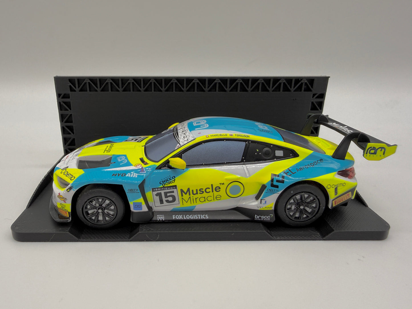 Carrera Hybrid 1:50 Auto Car Stand Ständer 2x Display für Skadis Lochplatte der Firma Ikea