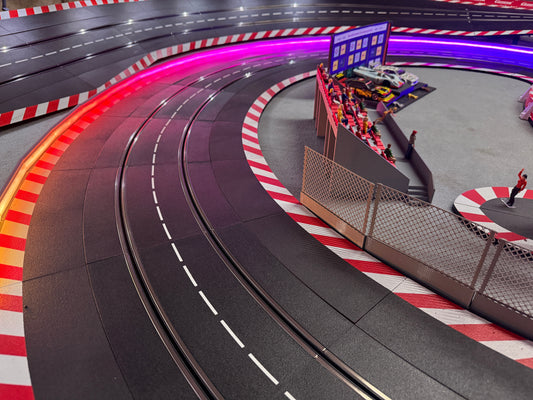 Slotcar Carrera Leitplanke Schutzplanke 1m Bande für LED Beleuchtung Rennbahn-Dekoration Bahndeko Modellbau Slot Car Diorama 124 132