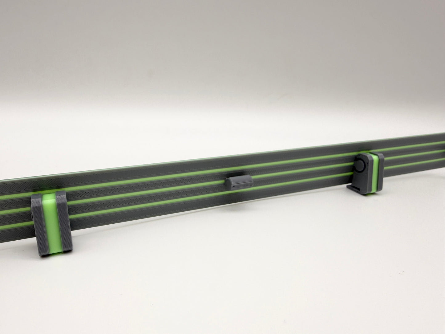Carrera Hybrid 1:50 Leitplanke Flex Glow in the Dark 4x Rennbahn-Dekoration Deko Diorama Boxenmauer Absperrung
