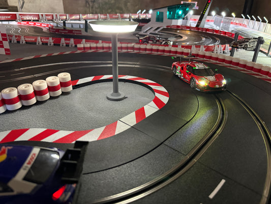 Slotcar Carrera COB-LED Bahnbeleuchtung Flutlicht 360 Grad für Rennbahn-Dekoration Bahndeko Modellbau Slot Car Diorama 124 132