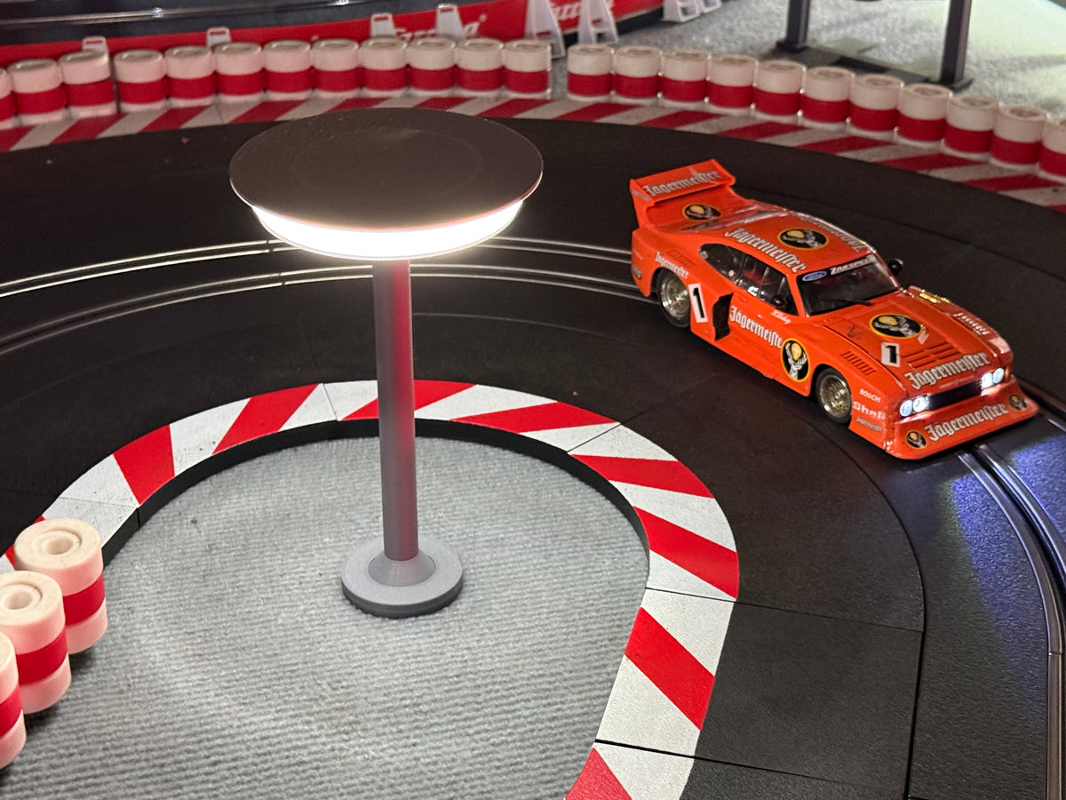 Slotcar Carrera COB-LED Bahnbeleuchtung Flutlicht 360 Grad für Rennbahn-Dekoration Bahndeko Modellbau Slot Car Diorama 124 132