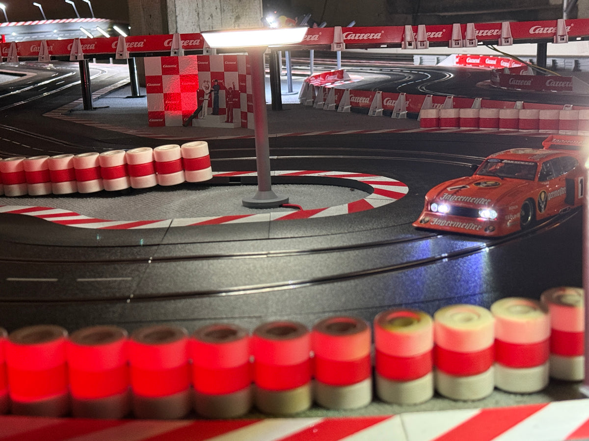 Slotcar Carrera COB-LED Bahnbeleuchtung Flutlicht 360 Grad für Rennbahn-Dekoration Bahndeko Modellbau Slot Car Diorama 124 132