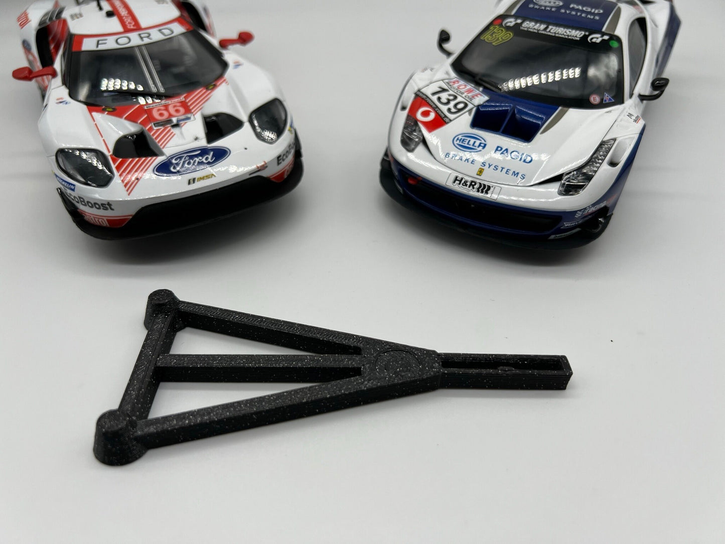 Slotcar Carrera 1:24 124 Auto Car Stand Ständer Display 10x Bahndekoration Rennbahn-Dekoration Slot Car