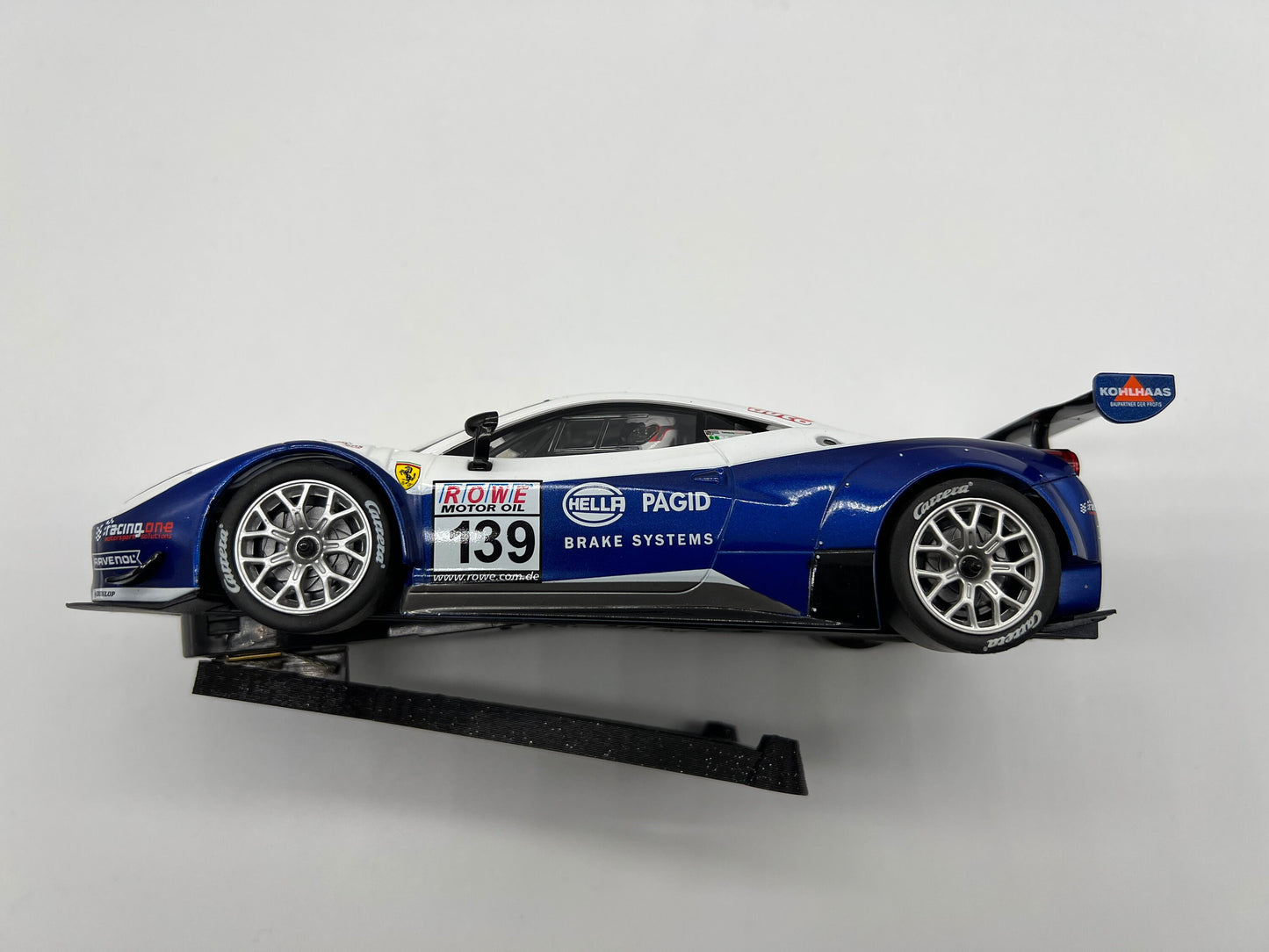 Slotcar Carrera 1:24 124 Auto Car Stand Ständer Display 10x Bahndekoration Rennbahn-Dekoration Slot Car