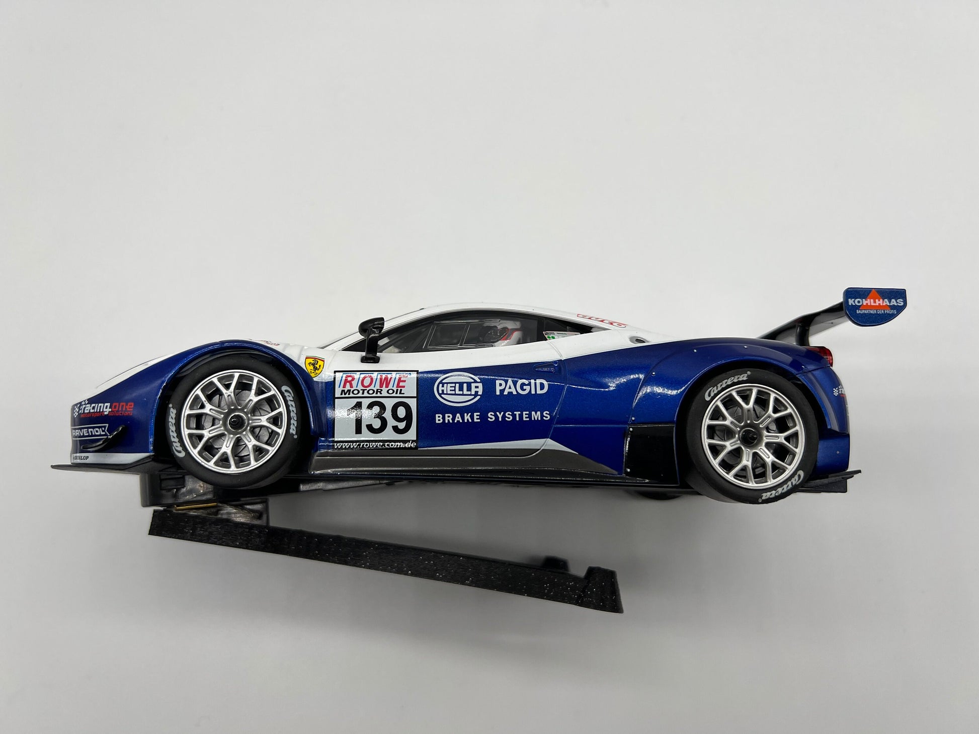 Slotcar Carrera 1:24 124 Auto Car Stand Ständer Display 10x Bahndekoration Rennbahn-Dekoration Slot Car