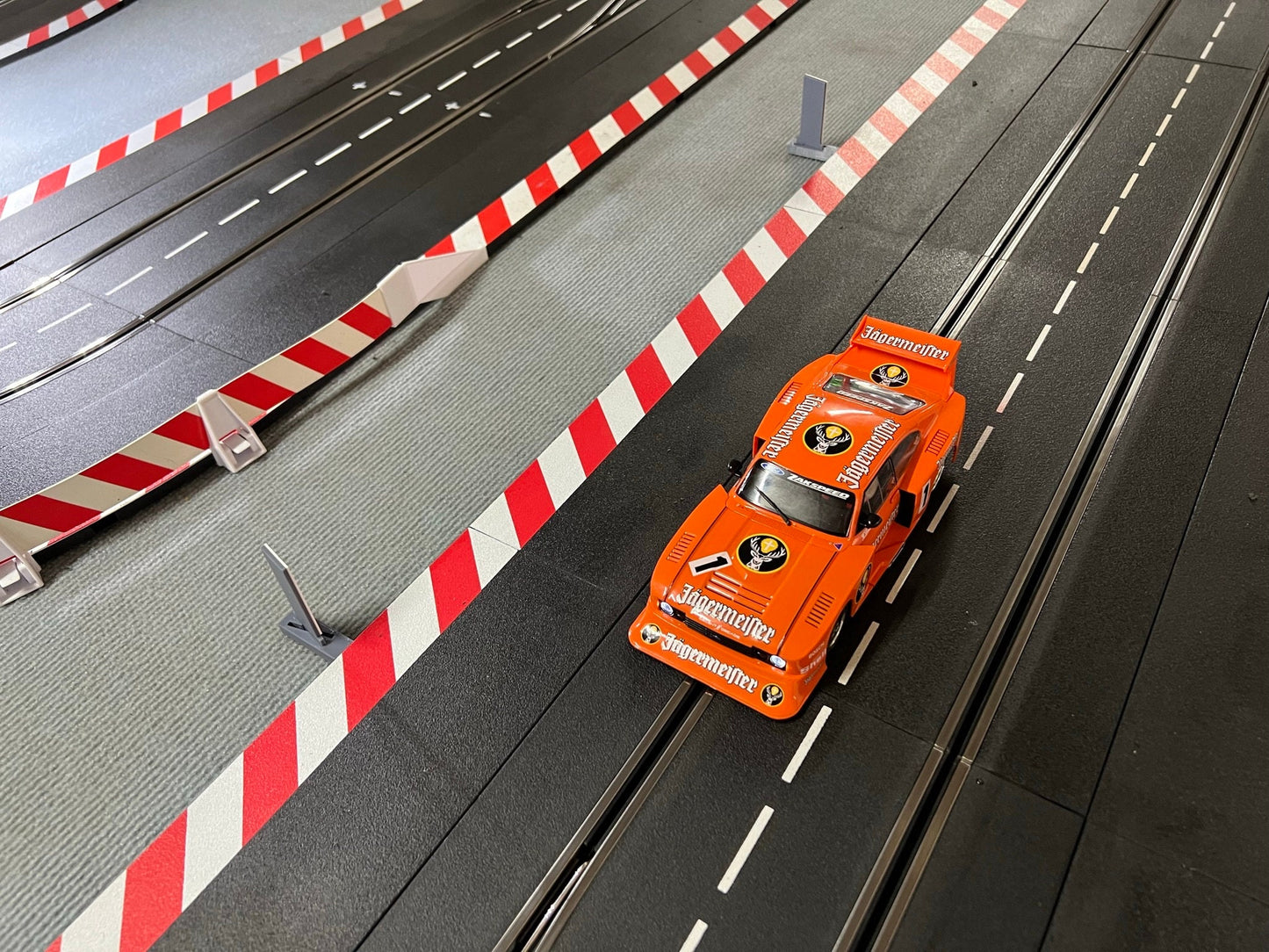 Slotcar Carrera Bremspunkt Schilder Rennbahn-Dekoration Bahndeko Modellbau Slot Car Diorama 124 132