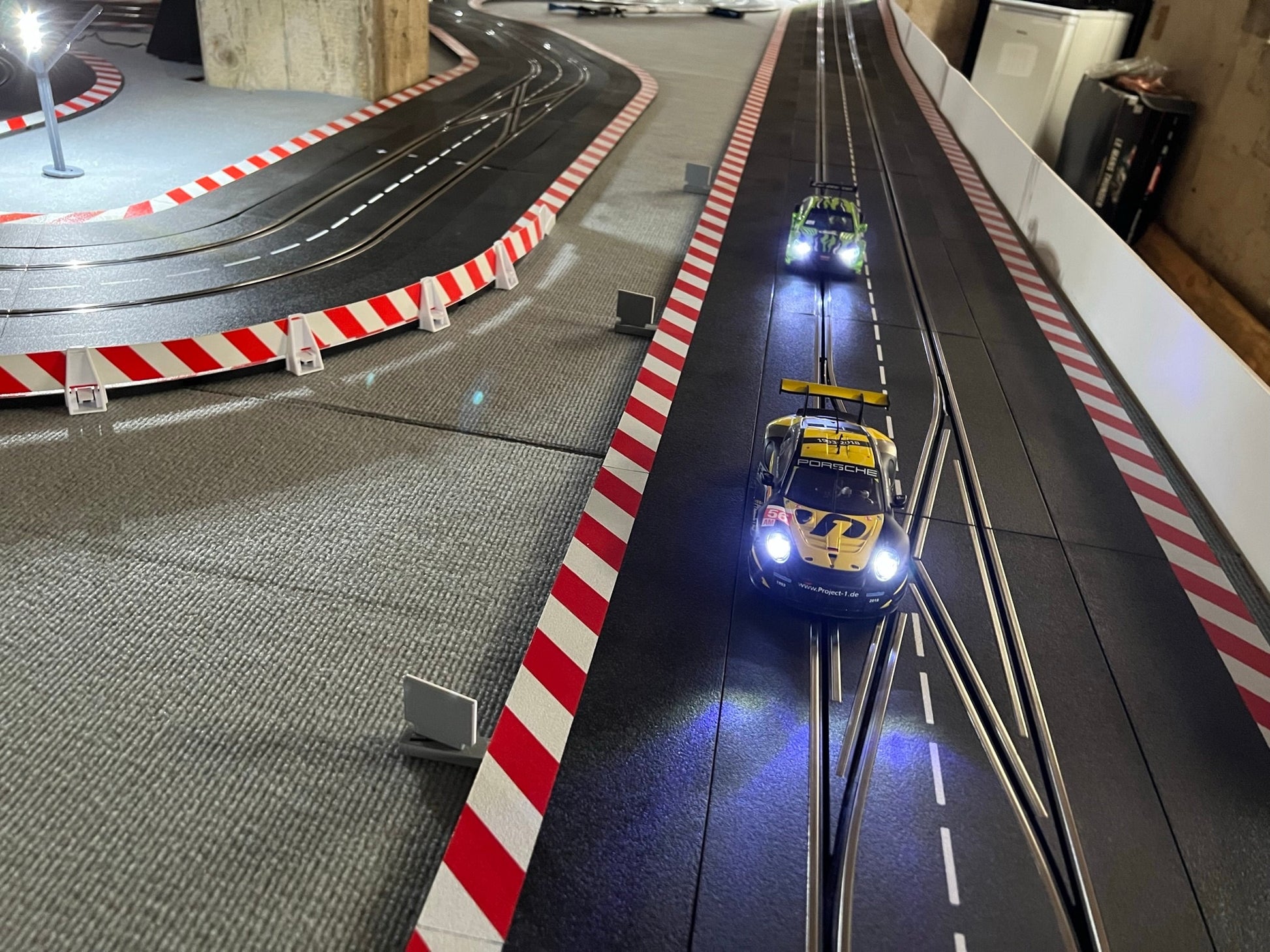Slotcar Carrera Bremspunkt Schilder Rennbahn-Dekoration Bahndeko Modellbau Slot Car Diorama 124 132