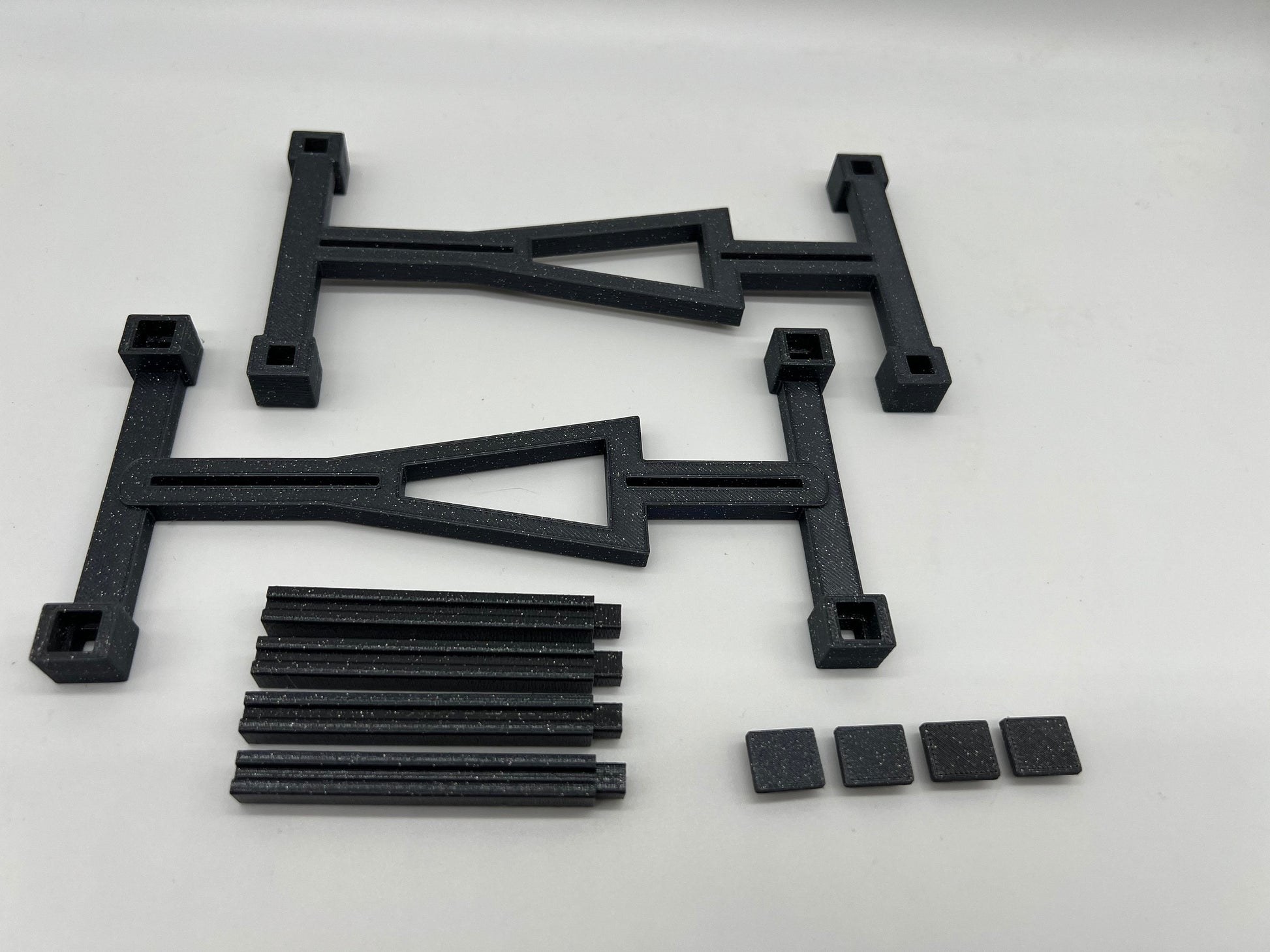 Slotcar Carrera 1:32 132 Auto Car Stand Ständer Display Bahndekoration Rennbahn-Dekoration Slot Car Stapelbar
