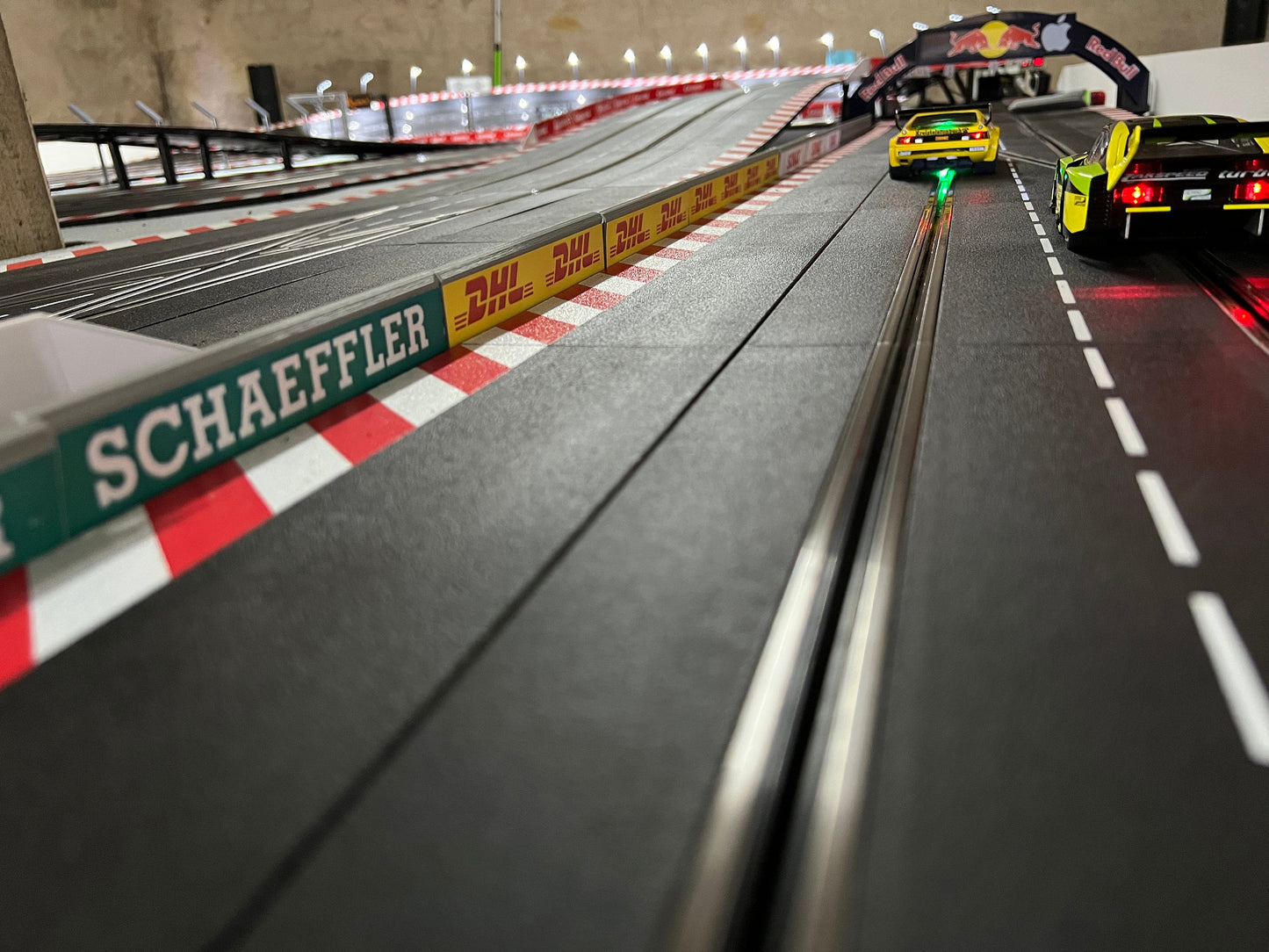 Slotcar Carrera Werbebande 124 132 Rennbahn-Dekoration Bahndeko Carrera Digital Slot Car Deko Diorama Schild Werbebande-Leitplanke 10x