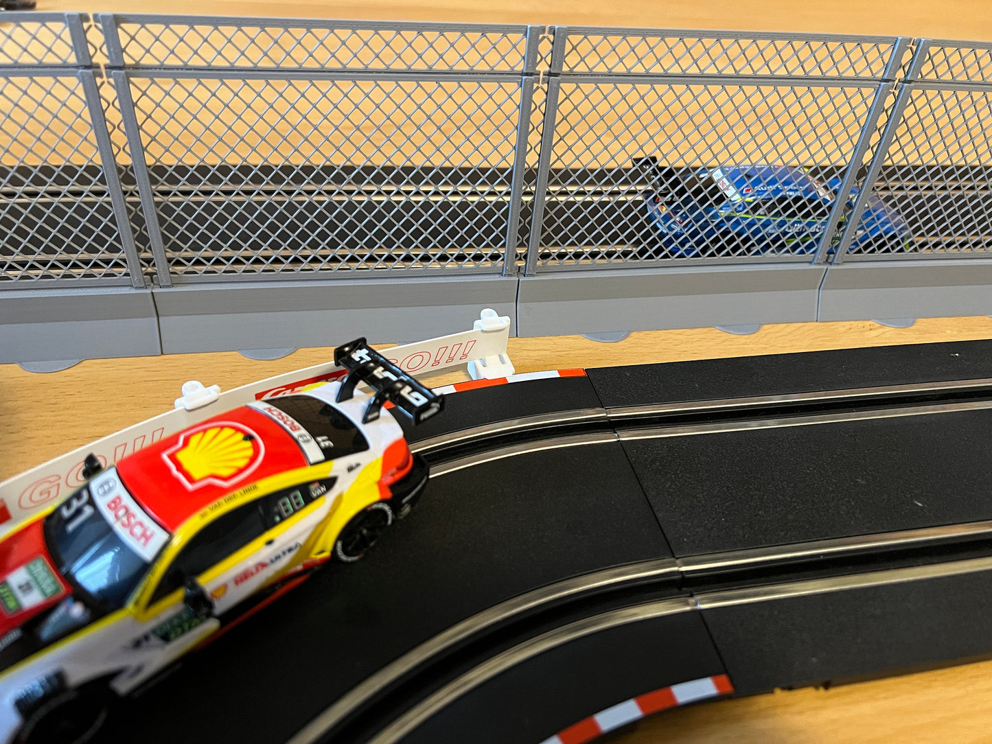 Slot Car Carrera Digital 143 Carrera Go Fangzaun Set 1:43 Rennbahn-Dekoration SlotCar Deko Diorama Drift Sturmkind Boxenmauer 5x