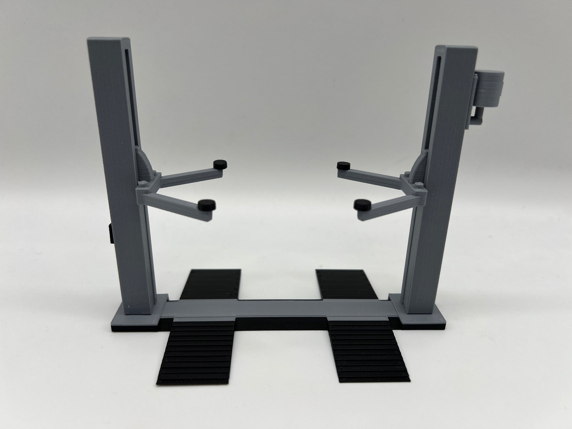 Slotcar Carrera Bausatz Hebebühne Lift Wagenheber Rennbahn-Dekoration Diorama Modellbau Slot Car Display Stand Ständer 124 1:24